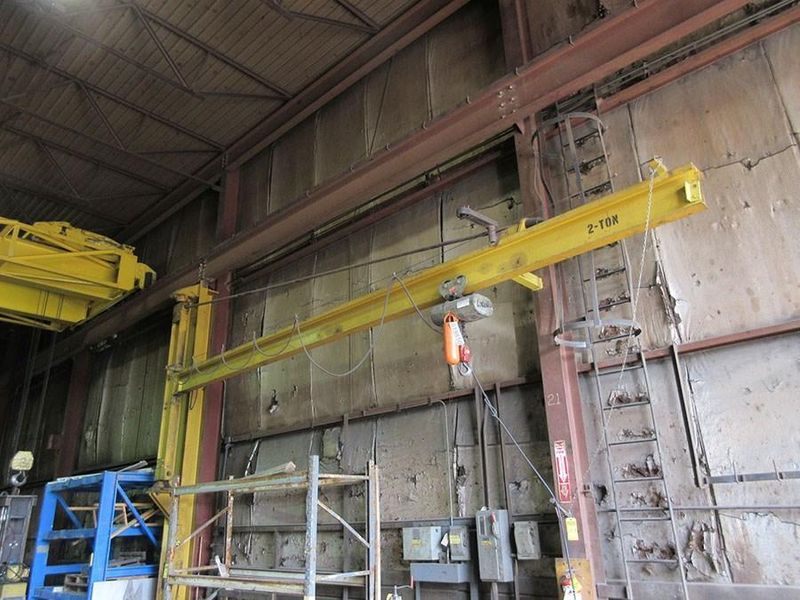 2 TON C&M LOADSTAR POWER CHAIN HOIST: STOCK #11234