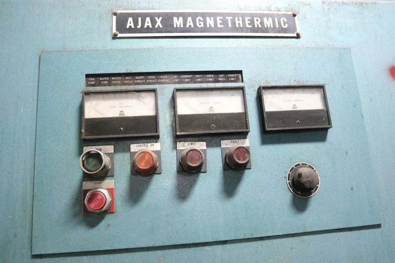 AJAX MAGNETHERMIC MODEL S3/10-200 ANNEALER MAIN BREAKER: STOCK #10630