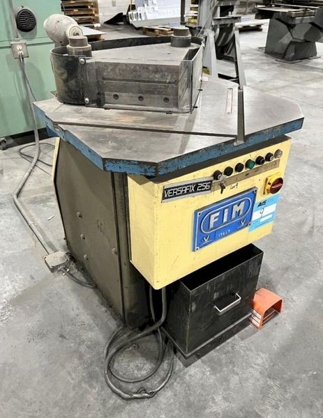 8 X 8 X 1/8" FIM MODEL #VERSAFIX 256 HYDRAULIC METAL CORNER NOTCHER: STOCK #19721