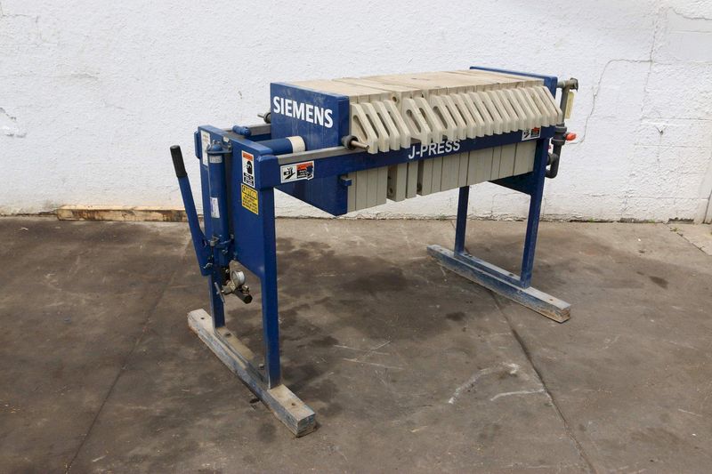 20 PLATE SIEMENS DEWATERING SYSTEMS FILTER PRESS: STOCK #70474