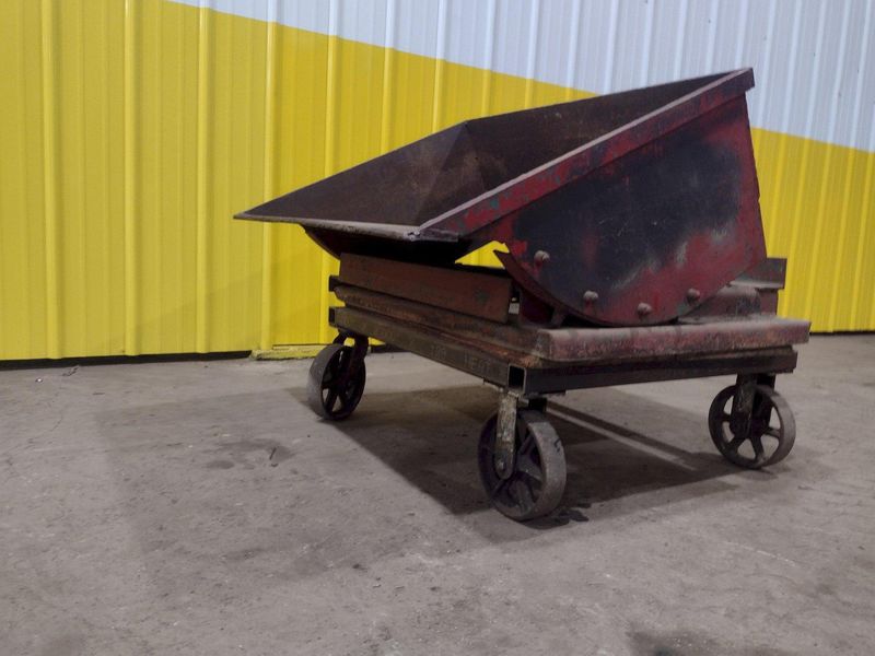 39" X 38" X 30" ROLLING SHOP DUMP HOPPER: STOCK #19361