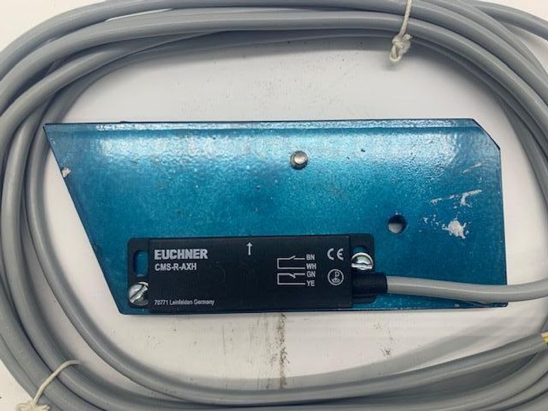 EUCHNER CMS-R-AXH-05V  24V AC/DC CLASS 2: STOCK #15252