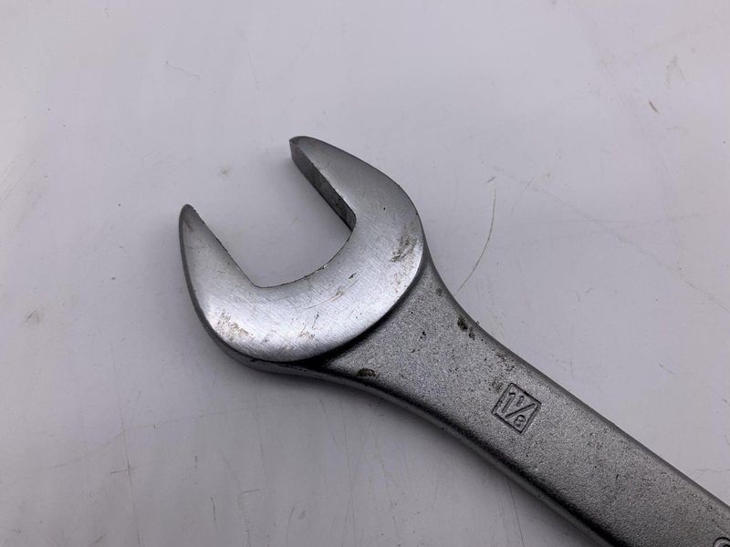 1-1/8 STANLEY 86-845 WRENCH STOCK #15693