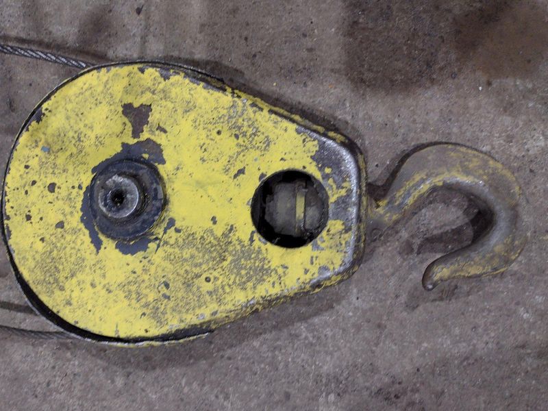 2000 LB 1 TON P&H MODEL ZIP LIFT CABLE HOIST: STOCK #18897