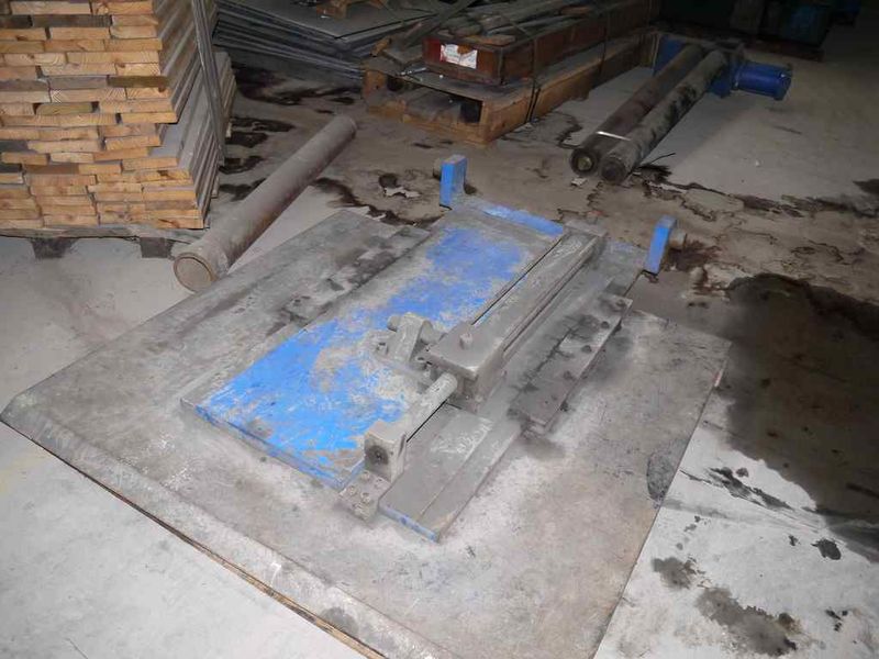 74" x 0.625" Delta Straightener