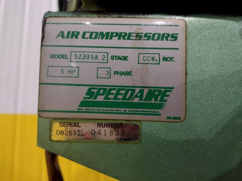5 HP SPEEDAIRE MODEL #5Z399A2 VERTICAL AIR COMPRESSOR: STOCK #19595