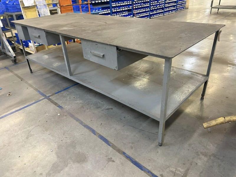 10′ L x 4′ W Heavy Duty Steel Metal Frame Table w/ drawers