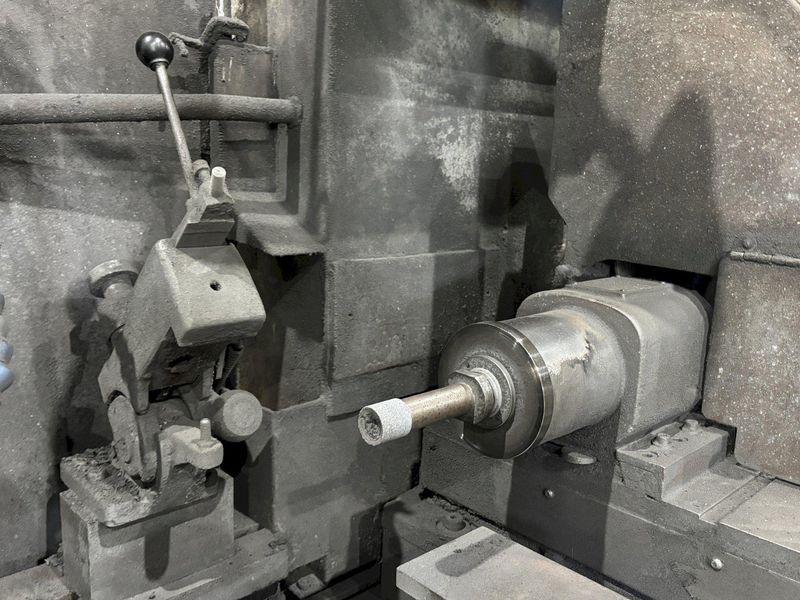 20" CINCINNATI MILACRON HEALD MODEL #273A UNIVERSAL INTERNAL ID GRINDER: STOCK #23673