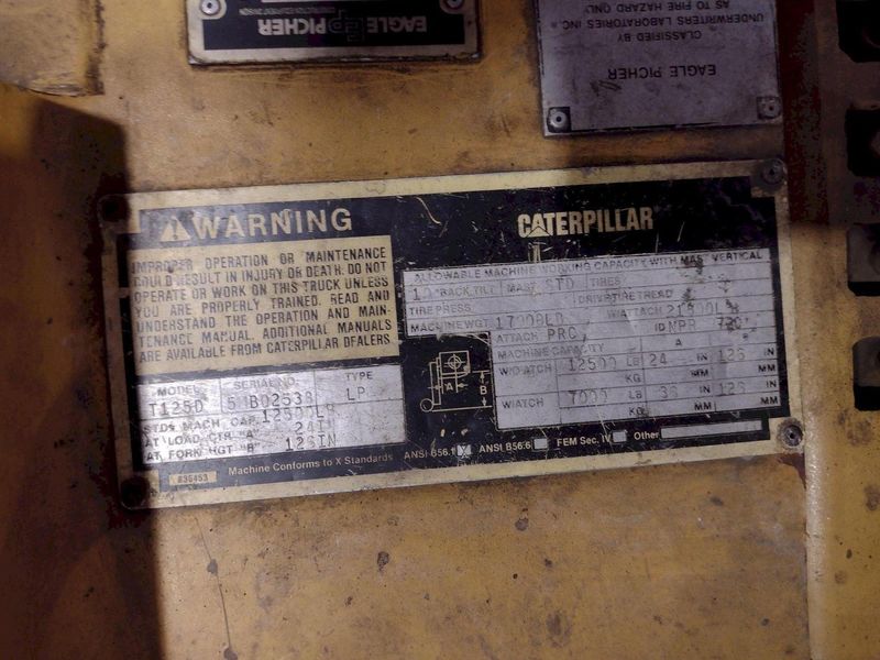12,500 LBS CAT MODEL T1250 LP-GAS FORKLIFT: STOCK #18141