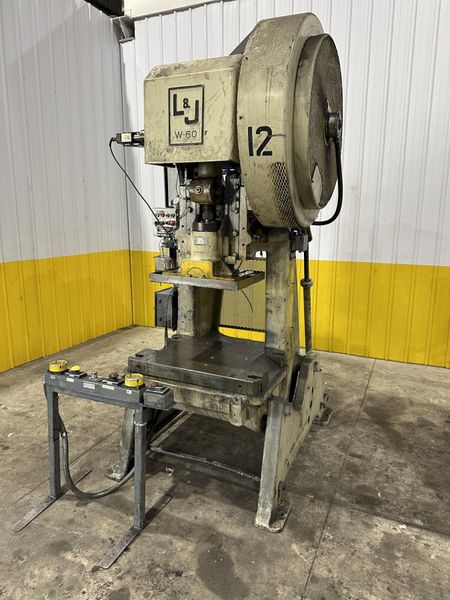 60 TON L&J MODEL #W60 OBI STAMPING PRESS 6" STROKE: STOCK #23648