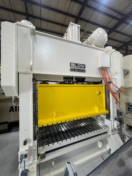 400-ton Blow Press #SC2-400-120-60 Straight Side Mechanical Metal Stamping Press For Sale, Year
