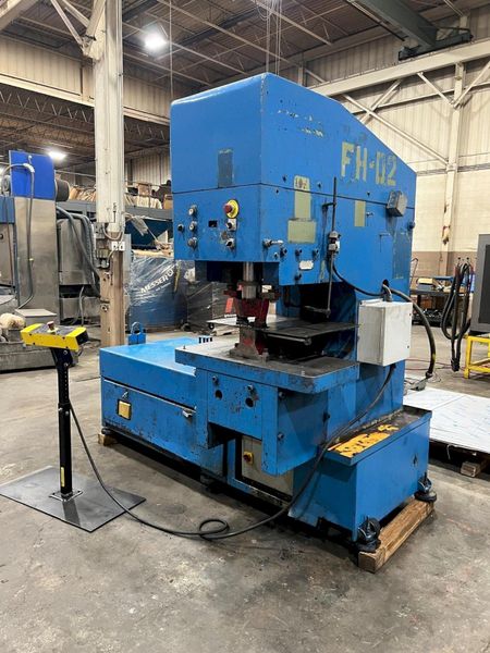 USED PIRANHA 140 TON HYDRAULIC SINGLE END PUNCH MODEL SEPP-140, Stock# 11037, Year: 1996