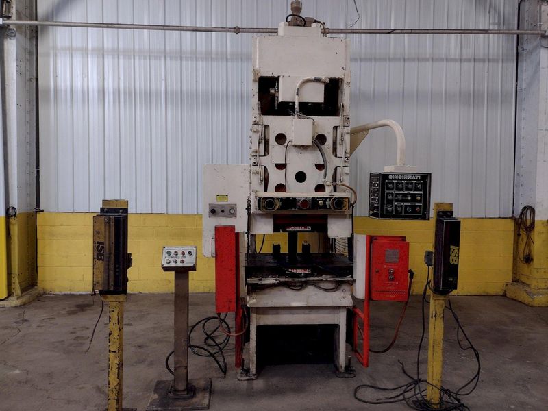 110 TON CINCINNATI MODEL #110 OBS HYDRAULIC C-FRAME PRESS, 10" STROKE: STOCK 15962