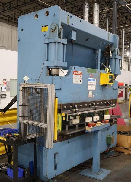 90 TON X 8' CINCINNATI CB HYDRAULIC PRESS BRAKE: STOCK #78221