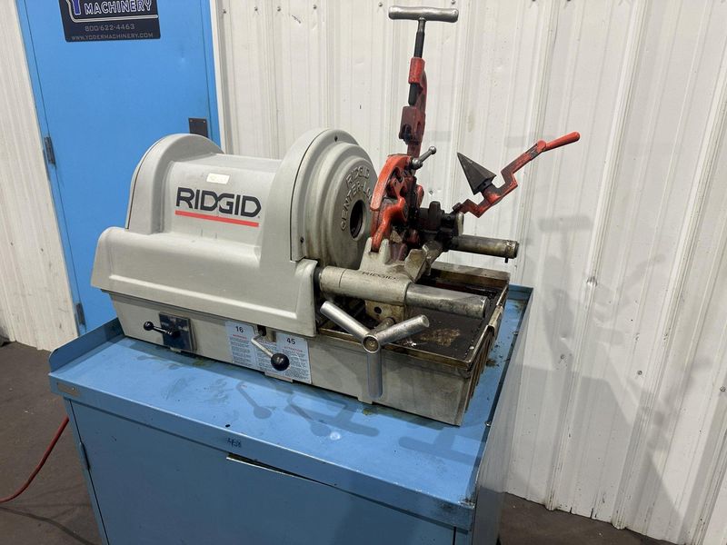 2" RIDGID MODEL # 1822- I BOLT & PIPE THREADER: STOCK #77605