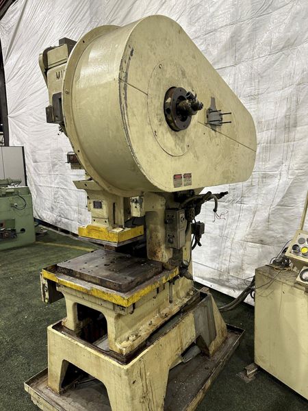32 TON MINSTER HIGH SPEED PRODUCTION PRESS B-1: STOCK #77514