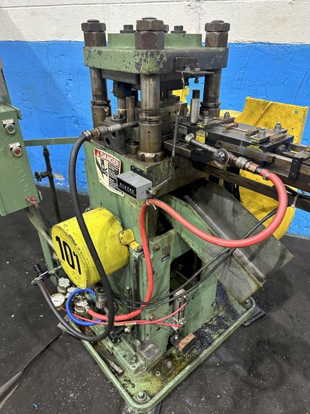 25 TON HENRY & WRIGHT 4 POST CUTPRESS & STOCK FEEDER: STOCK #77500