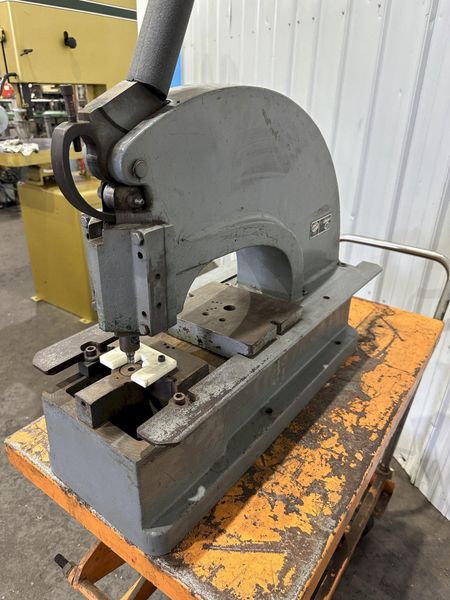 #2 DIACRO SINGLE END HAND PUNCH: STOCK #77076