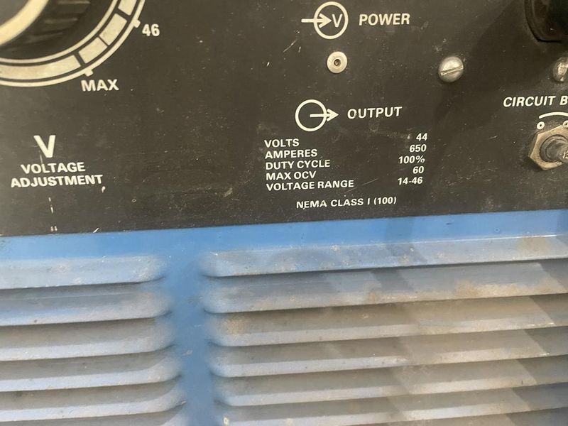 MILLER DELTAWELD MODEL #650 DC ARC WELDER WITH FEEDER; STOCK #76778
