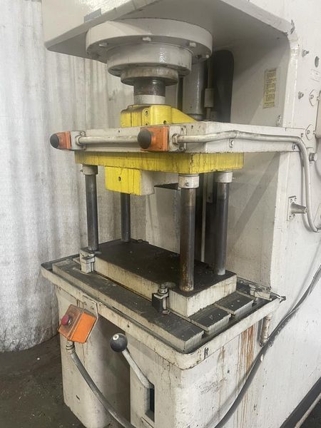 100 TON DENISON HYDRAULIC C FRAME PRESS: STOCK #76685