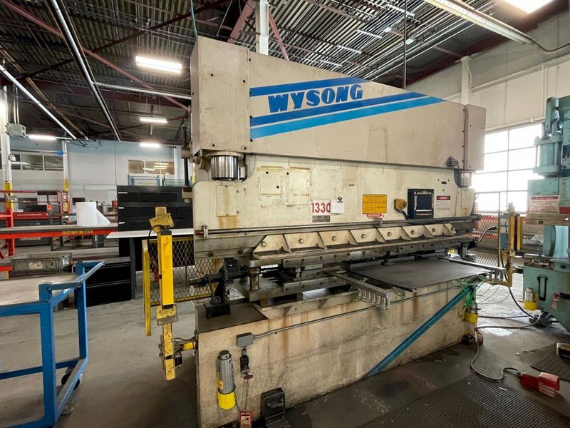 100 TON X 10' WYSONG HYDRAULIC PRESS BRAKE: STOCK #76648