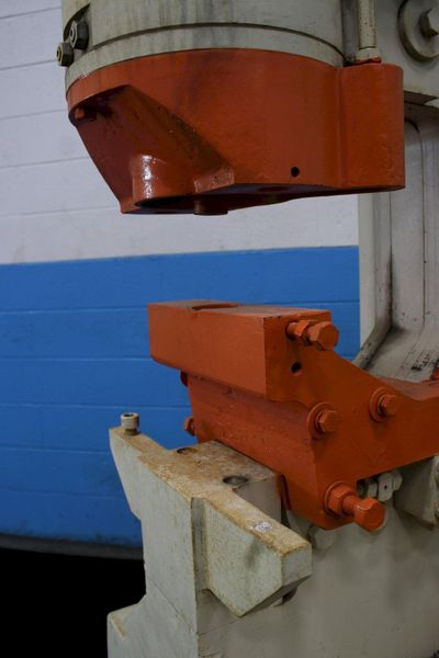100 TON GEKA HYDRAULIC IRONWORKER: STOCK #75596