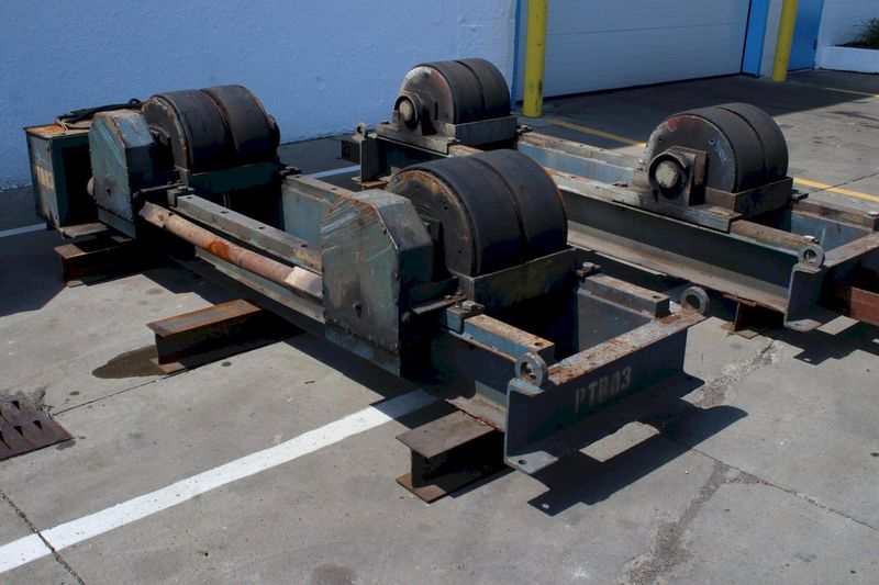 SET DRIVE AND IDLER TANK ROLLS: STOCK #75340