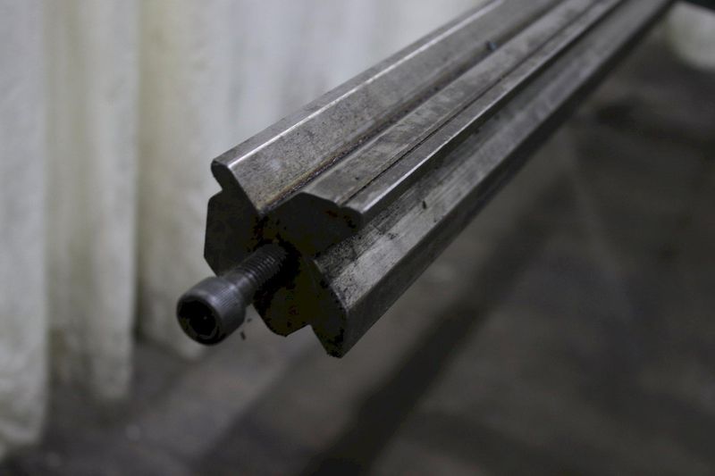 8' PACIFIC 6 WAY PRESS BRAKE DIE: STOCK #75242