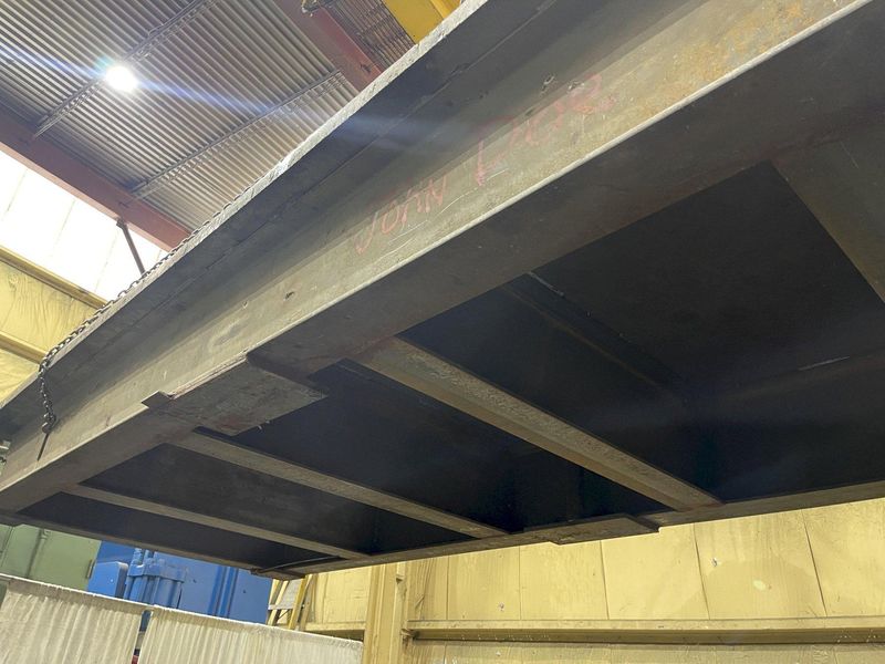 99-1/4" X 257" X 3" STEEL PLATE ON STAND: STOCK #74980