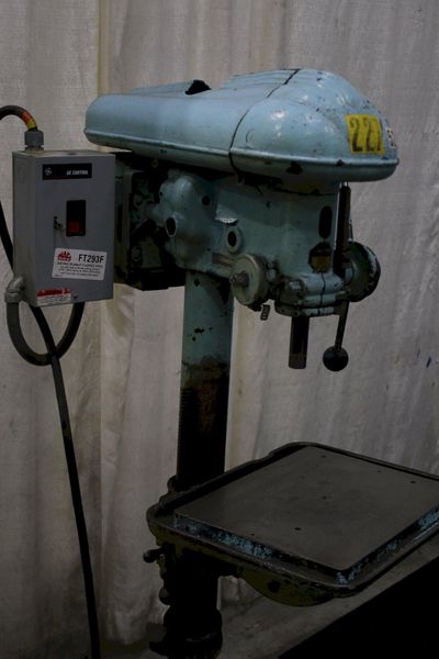 IMPERIAL EASTERN MODEL #118 SINGLE SPINDLE DRILL: STOCK #74640