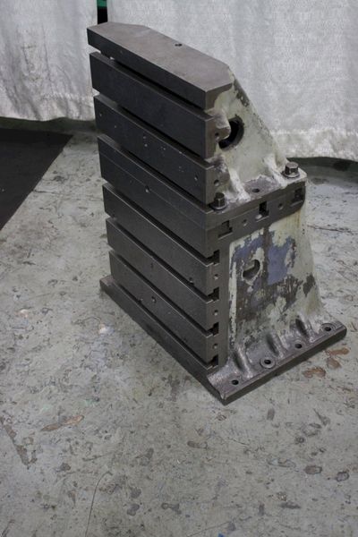 (1) SET OF 16" X 30" T SLOTTED DEVLIEG ANGLE PLATES: STOCK #74302