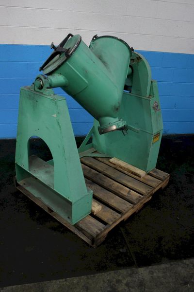 2 CUBIC PATTERSON KELLEY TWIN SHELL DRY BLENDER: STOCK #75400
