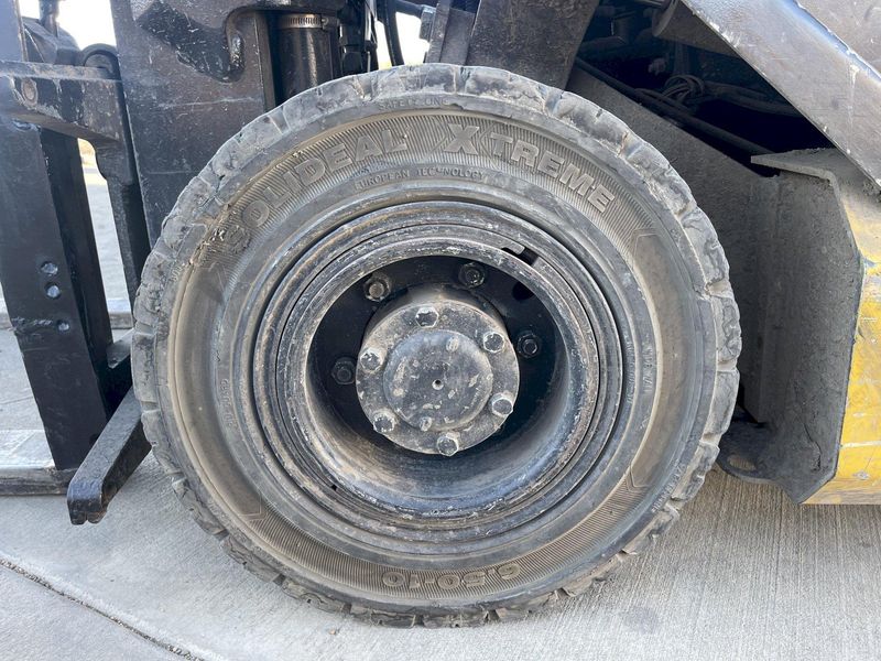 4,000 LBS YALE PROPANE FORKLIFT: STOCK #75781