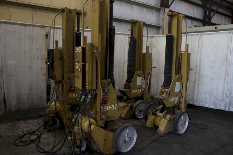 SET OF (4) 35 TON PORTABLE WHITING RAIL CAR JACKS: STOCK #77094