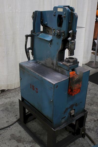 18 TON SCOTCHMAN MODEL #207 HYDRAULIC IRONWORKER: STOCK #74989