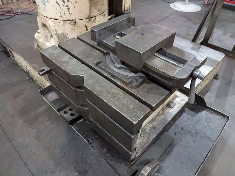 31" X 28" X 17" CARLTON BOX DRILL TABLE: STOCK #66980