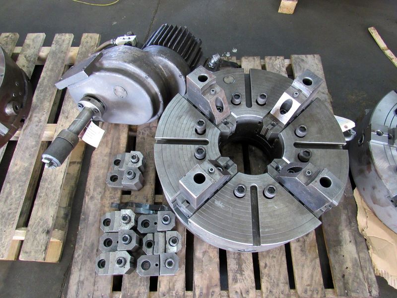 USED, 24" CUSHMAN 4-JAW HEAVY DUTY POWER WRENCH COMBINATION CHUCK WITH 8-1/8" HOLE