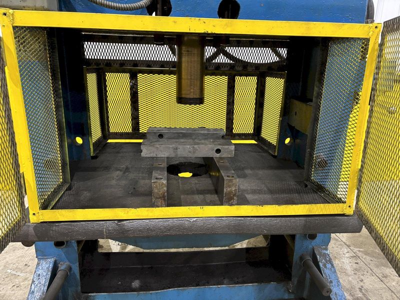 200 TON LAFAYETTE H-FRAME HYDRAULIC PRESS WITH ENERPAC  #RR20013 RAM CYLINDER : STOCK #22344