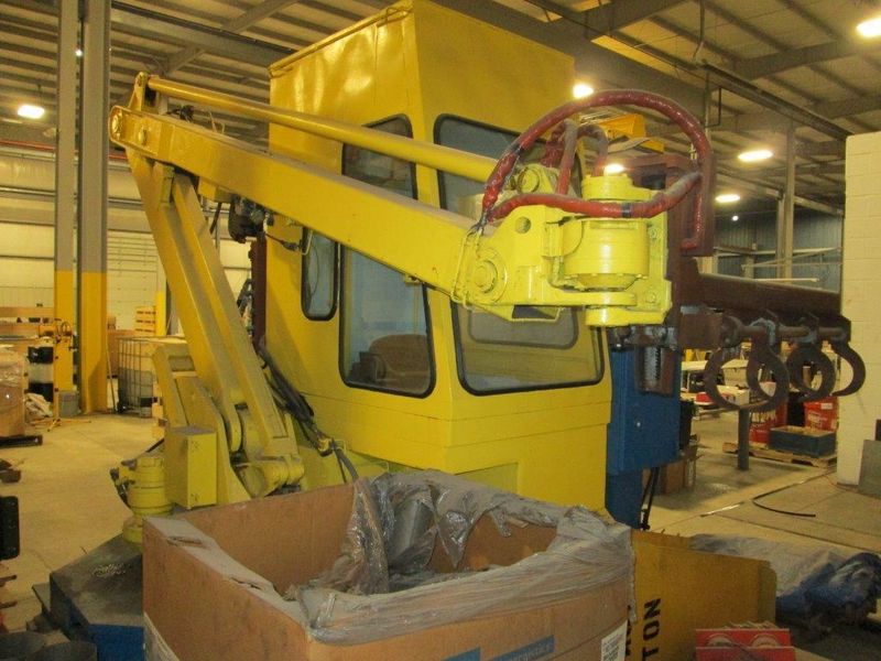 6' X 9' WESTERN SPACE & MARINE #1600 MANIPULATOR WITH CAB: STOCK #71123