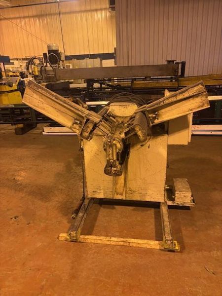 2500 LB X 18" FEEDLEASE MOTORIZED UNCOILERS