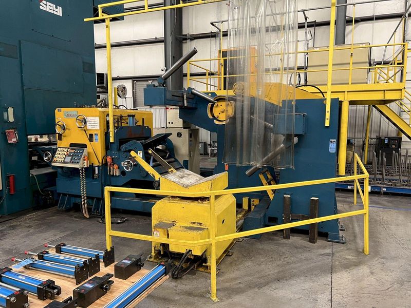14000 LB X 32" X .240" SHUNG DAR SERVO FEEDLINE