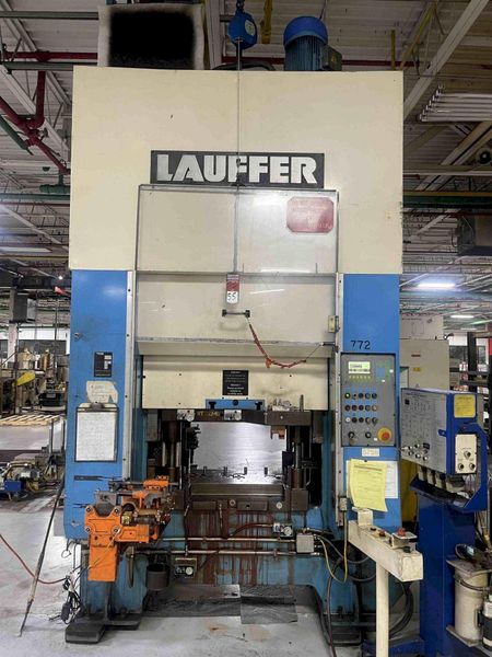 176 TON LAUFFER HYDRAULIC PRESS