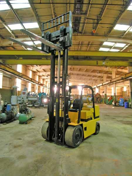 12,500 CAT FORKLIFT