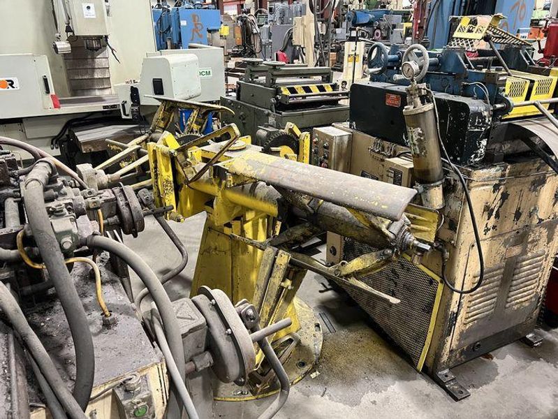 3000 LB x 27" REGAL NON-MOTORIZED DOUBLE END UNCOILER