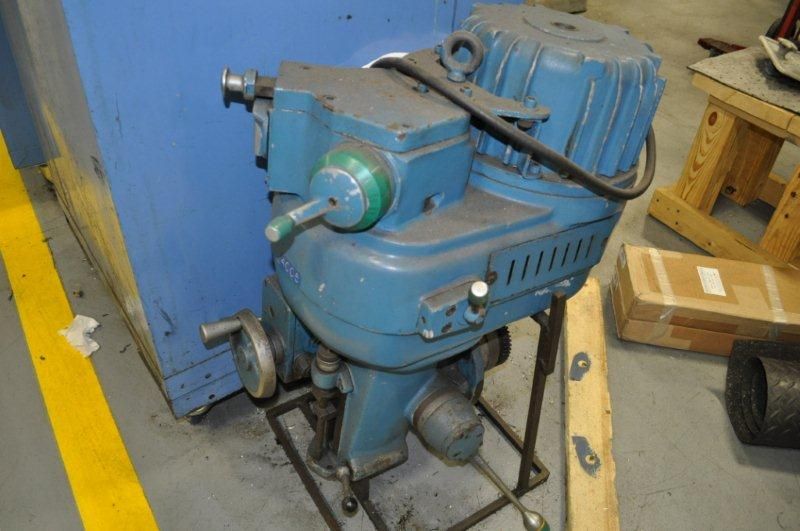 CINCINNATI UNVERSAL MILLING MACHINE CINOVA 80 205-12