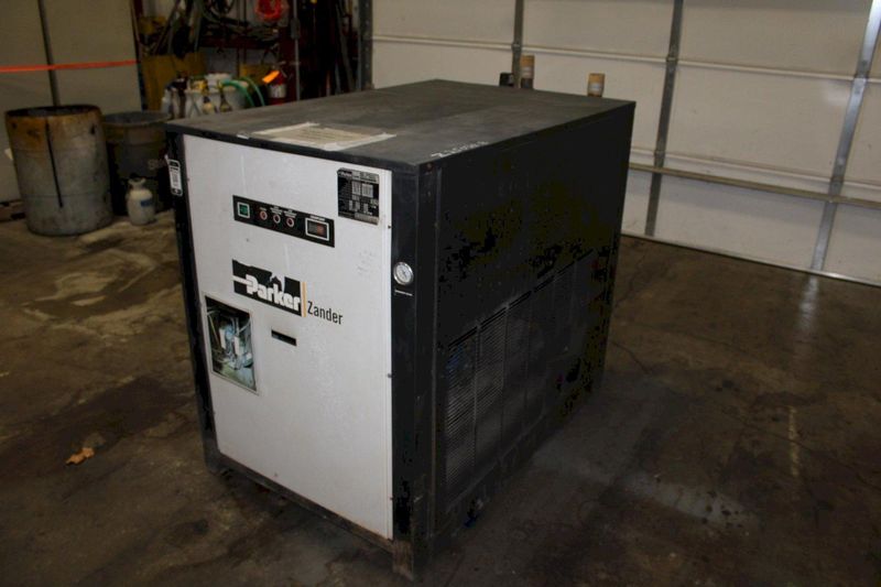 700 CFM PARKER ZANDER AIR DRYER