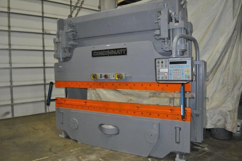 90 TON x 10' CINCINNATI HYDRAULIC PRESS BRAKE