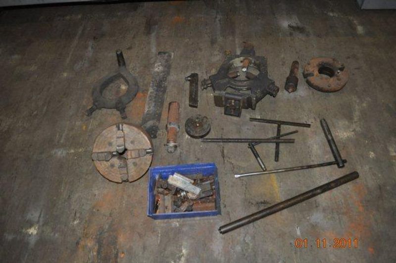 17" X 120" CLAUSING COLCHESTER ENGINE LATHE