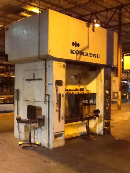 220 TON KOMATSU STRAIGHT SIDE DOUBLE CRANK PRESS