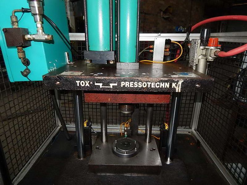 4 TON TOX PRESSOTECHNIK